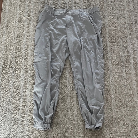 Under Armour Pants - Under Armour Adjustable Elastic Waist Cargo Pockets Gray Travel Joggers Large